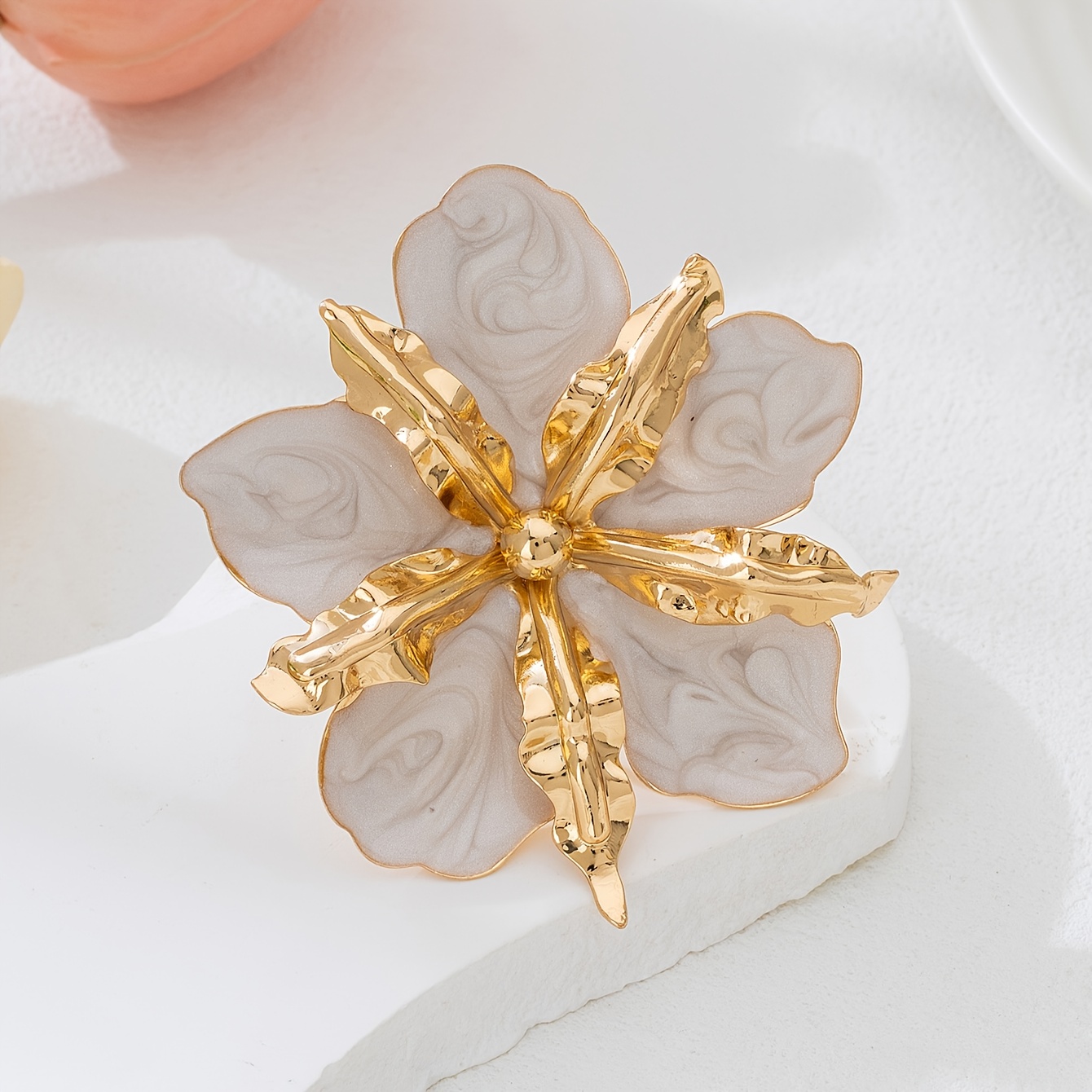 Fashionable Large Women's Floral Oil Drop Ring